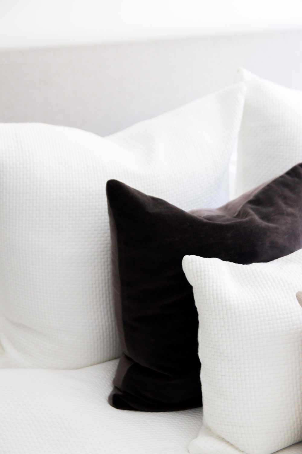 cushions, cushion, bed cushions, bed styling, sofa styling, cushion style, cushion obsessed